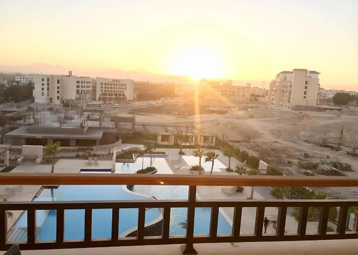 Stylish Pool View In Al Dau Heights Apartment *
